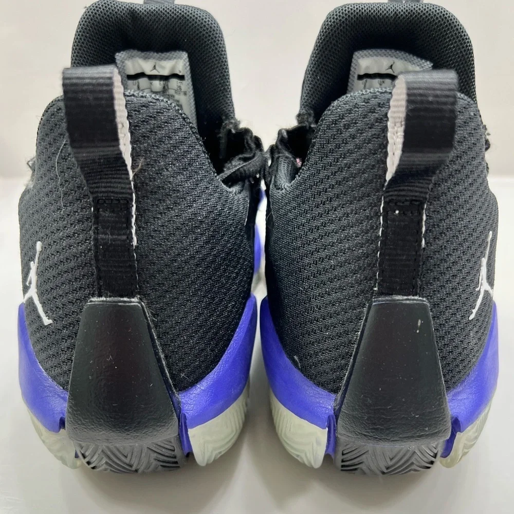 Men’s Jordan Nike jump-man hustle size 8 GUC